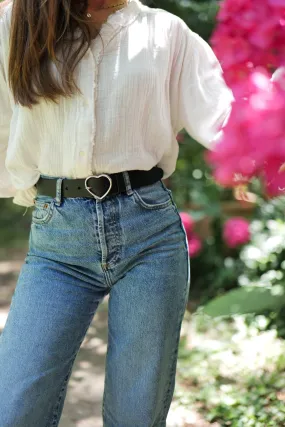 Ceinture en cuir noire avec boucle en forme de cur