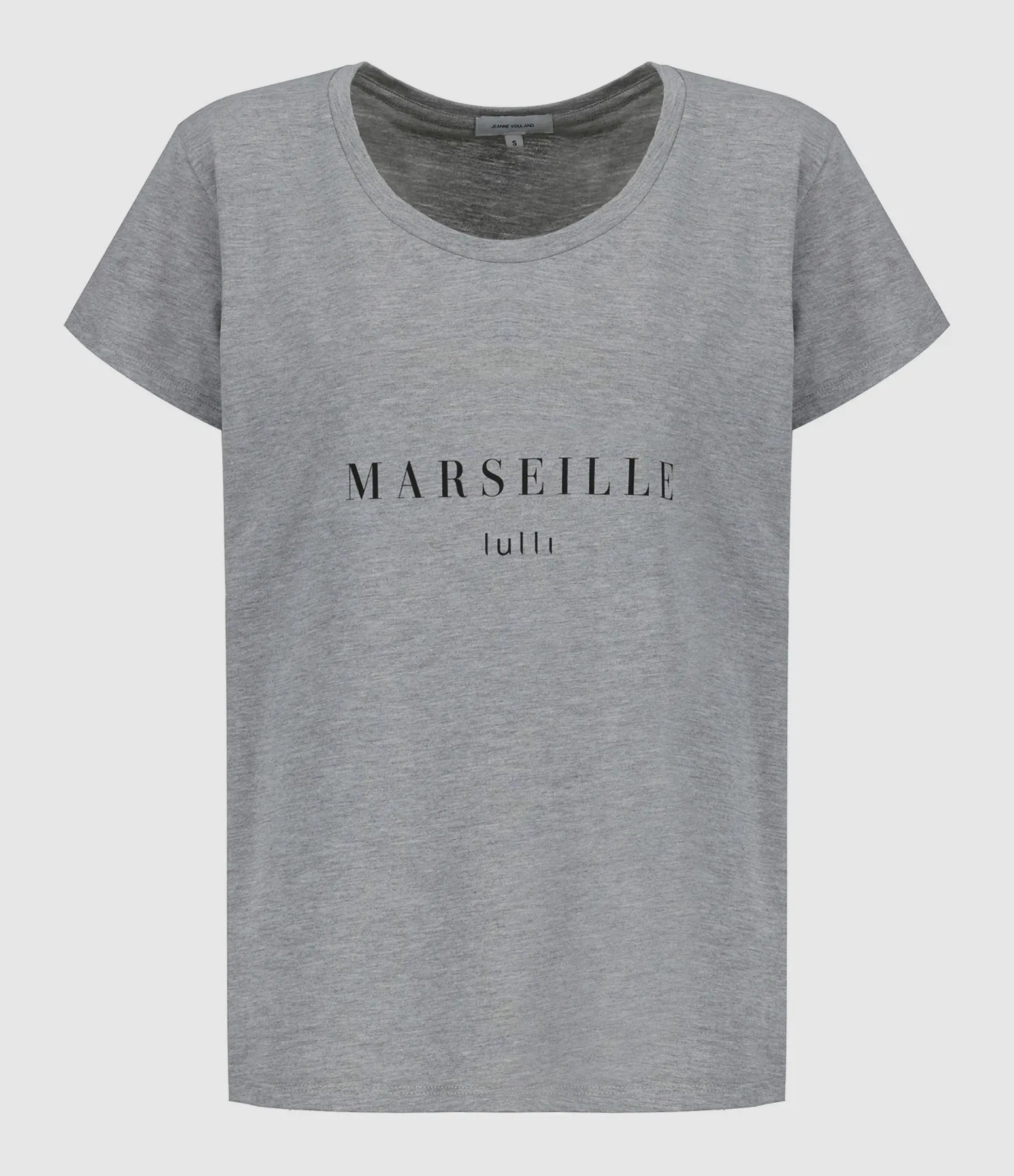 LULLI  Partager  Tee-shirt Lulli Marseille Col Rond Coton Gris, Collaboration Jeanne Vouland x Lulli  